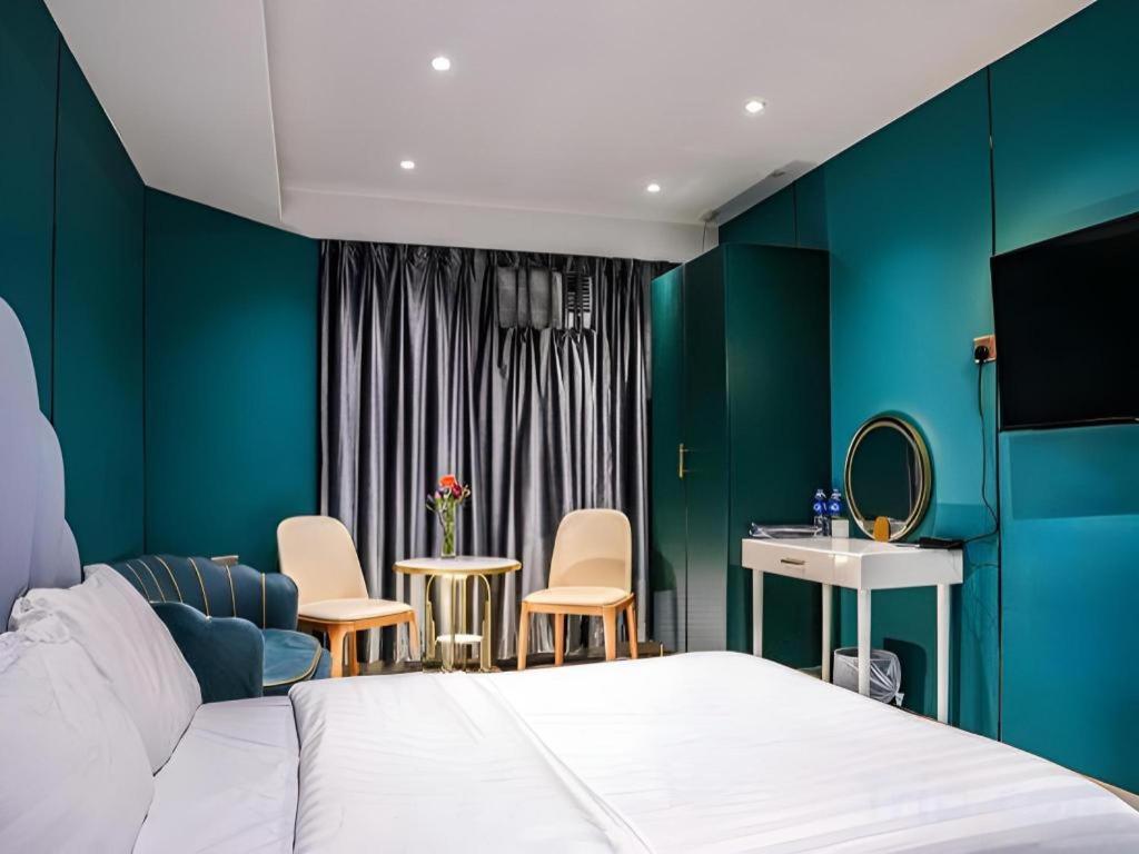 Sunny Day Hotel, Mong Kok Хонконг Екстериор снимка