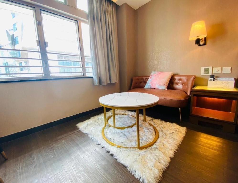 Sunny Day Hotel, Mong Kok Хонконг Екстериор снимка