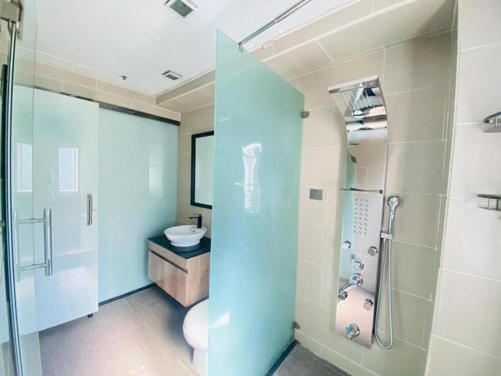 Sunny Day Hotel, Mong Kok Хонконг Екстериор снимка