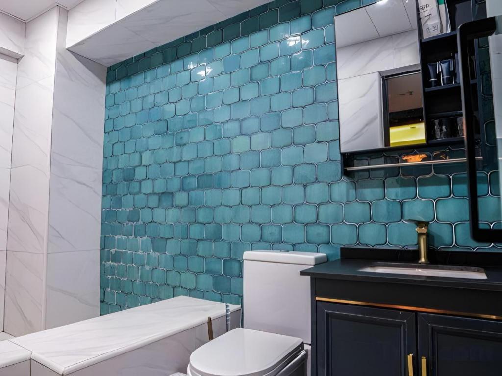 Sunny Day Hotel, Mong Kok Хонконг Екстериор снимка
