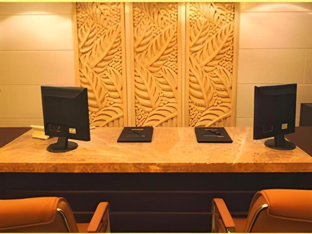 Sunny Day Hotel, Mong Kok Хонконг Екстериор снимка
