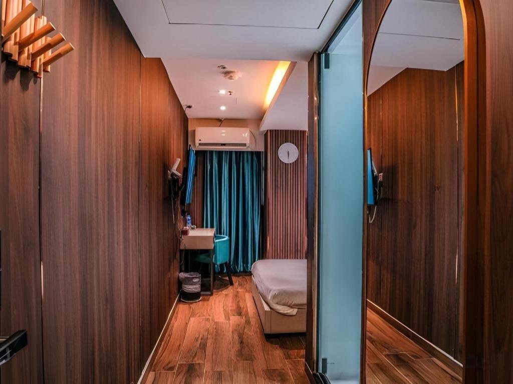 Sunny Day Hotel, Mong Kok Хонконг Екстериор снимка